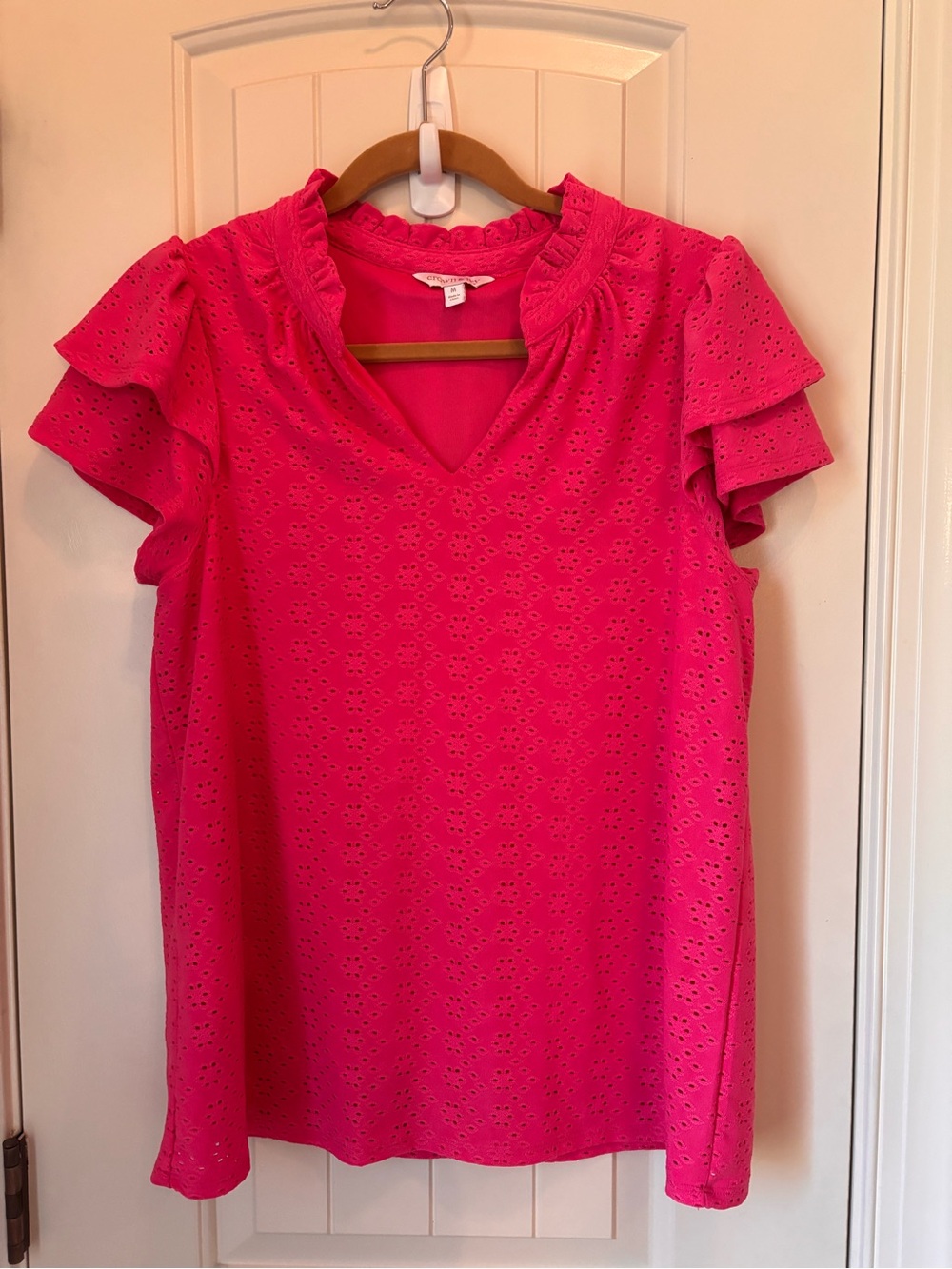 Crown & ivy Eyelet Ruffle Sleeve V-Neck Top Hot Pink women’s Medium